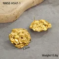 Pendientes de acero de titanio dorado con textura arrugada y diseño de flores - Estilo Espejo Floral Arrugado (NMSE-H547-1)