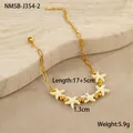 Dettaglio delle perle a stella marina su bracciale dorato con misure del ciondolo 1,3cm - Bracciale Stella Marina Bianca (NMSB-J354-2) / Oro 18K