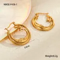 Detailansicht der 3,0 cm großen Ohrringe mit 18 Karat vergoldeten Mond-Stern-Motiven - Stern Mond Gesicht Relief-Stil (NMSE-F438-1) / 18K-Gold / Gold