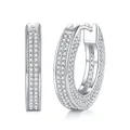 Gros plan de boucles d'oreilles créoles en argent 925 avec pavage complet de zirconiums - Paire / Argent(E13701)