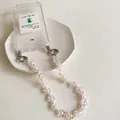 Custodia trasparente minimalista con laccio a perline floreali rosa su vassoio - Fiore Rosa
