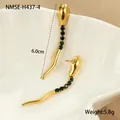 Boucles d'oreilles serpent dorées avec pierres vertes, longueur 6cm et poids 5,8g - Boucles d'Oreilles Profilées Serpent (NMSE-H437-4)