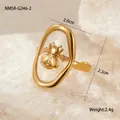 Bague en acier doré avec motif d'abeille 3D dans un cadre ovale et détails en résine - Bague Cadre Ovale Motif Abeille 3D Dorée (TPJZ539)