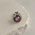 Detailansicht des handgefertigten Harzrings mit braunem Acetat und vintage-rosa Marmorperlen - Dunkler Halbkreis-Gradient-Stil (Stil 9)