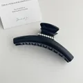 Elegante pinza para el pelo de acetato negro brillante con perlas blancas para mujer - Negro