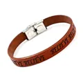 Bracelet en cuir marron avec gravure BELIEVE et boucle en métal argenté sur fond blanc - 21cm / Boucle Unique