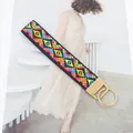 Cordon porte-clés brodé ethnique aux motifs géométriques et fermoir en métal doré brillant - Motif Œil Arc-en-ciel Noir (10-04A)
