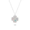 Collier à pendentif trèfle argenté avec cristaux colorés sur fond blanc épuré - Or 18 carats / Acier