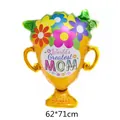 Trophäe Folienballon zum Muttertag mit World's Greatest Mom Aufdruck und Blumenmuster - Muttertag Trophäe