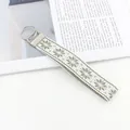 Porte-clés tissé style ethnique avec motif flocon de neige et anneau en argent brillant - Motif Géométrique B