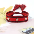 Pulsera trenzada roja y negra con estrellas plateadas y detalles de borlas - Borla Rojo Negro (60#)
