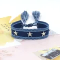 Pulsera trenzada azul oscuro con tres estrellas de metal plateado y detalle de borlas - Azul Marino con Puntos (63#)