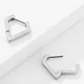 Pendientes de aro triangulares de plata pulida con acabado de acero inoxidable fino - Estilo Geométrico Trapezoidal (Estilo 7) / Plateado