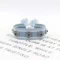 Pulsera bohemia trenzada azul claro con remaches plateados y elegantes borlas de flecos - Azul Claro Y Blanco (15#)