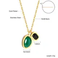 Dimensioni dettagliate della collana in acciaio dorato con pendenti verde e nero chic - Stile Doppio Pendente Organico Verde e Nero (NE2B790MG)