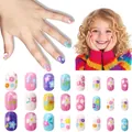 Dettaglio di 24 unghie finte corte e tonde con motivi floreali colorati per bambini - Scarpe Per Unghie Per Bambini Jp9-158ly