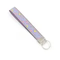 Dettaglio del cinturino ricamato jacquard bohémien con motivi geometrici etnici - Geometrico a Onde Viola Blu (09-07D)