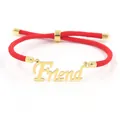 Rode gevlochten armband met gouden Friend-bedeltje en verstelbare schuifsluiting - FRIEND Letter / Rood