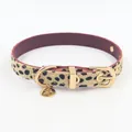 Rosa Leopard-Choker aus Kunstfell mit goldener Schnalle und Pfoten-Anhänger-Detail - Khaki Leopard