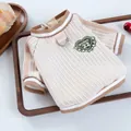 Maglia a maglia crema per cani con ricamo a cuore verde e anello a D in metallo - XS / Bianco avorio