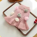 Rosa Strickpullover für Haustiere mit Zopfmuster und bunten Pompons für kleine Hunde - XL / Pompon Strickkleid / Rosa