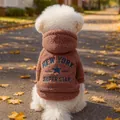 Sweat à capuche marron en polaire pour petit chien avec broderie New York Star - XS (Poids 1.5kg) / Hauts / Veste Étoile New York - Rouge Brique