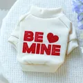 Maglione a coste bianco sporco per animali con scritta Be Mine glitterata e cuore - XS / T-shirt Girocollo Cuore Rosso
