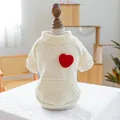 Maglione in maglia per animali crema con grande cuore rosso all'uncinetto e tasca - XS / T-shirt Girocollo Cuore a Cuore