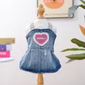 Vestito di jeans per animali con toppa a cuore in peluche rosa e ricamo HONEY - XS / Vestito Denim Cuore Honey