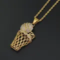 Colgante de baloncesto dorado con número 23 y diamantes de imitación en cadena de cuerda - Estilo Dorado