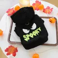 Schwarzer Fleece-Haustier-Hoodie mit neongrüner SPOOKY-Stickerei für Halloween - XS / Spooky Buchstabe (Schwarz)