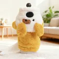 Detalle de disfraz de peluche para perros con bordado de corazón y textura suave de vellón - XS / Amarillo