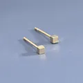 Minimalistische S925 Silber Würfel Ohrstecker mit polierter 18k Goldbeschichtung - Würfel-Stil (BLN211E) / Gold