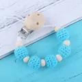 Sujetachupetes de madera natural con cuenta de ganchillo azul estilo nórdico - Azul