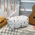 Sac à main blanc matelassé avec poignée rose, motifs animaux mignons et texte Doll House - Ours Rose