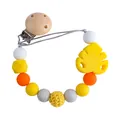 Catenella portaciuccio in silicone con massaggiagengive foglia gialla e perle in legno - Giallo