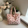 Roze corduroy draagtas met aardbeienpatroon en stevige handvatten voor dames - Roze