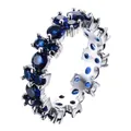 Elegante eternity ring met rondgeslepen donkerblauwe zirkonia in een zilveren zetting - Saffierblauw
