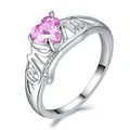 Zilveren MOM ring met een roze hartvormige kristal en fonkelende diamantaccenten - Maat 6 / Roze