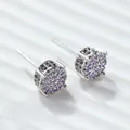 Silberfarbene runde Ohrstecker mit schimmerndem lila Zirkonia-Mikropflaster-Besatz - Platiniert Violetter Zirkonia