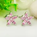 Boucles d'oreilles fleurs roses avec base en métal argenté et pierres en zircon - Plaqué Platine Zircone Rose