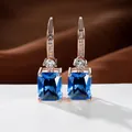 Elegantes pendientes de oro rosa con piedra preciosa cuadrada azul y circonitas blancas - Oro Rosa Azul Zafiro
