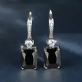 Pendientes de plata con ágata negra rectangular y circonitas blancas brillantes - Bañado en Platino Circonita Negra