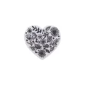 Accesorio mordedor en forma de corazón con estampado floral negro sobre resina blanca - Flor de Corazón