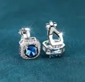 Vierkante halo clip-on oorbellen met diepblauwe ronde zirkoon in zilveren afwerking - Platina Verguld Koningsblauw
