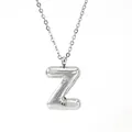 Collana con ciondolo a lettera Z argentata stile palloncino e dettaglio mano creativa - Lettera Z Color Acciaio