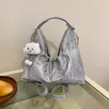 Borsa a mano argento metallizzato plissettata con ciondolo a nuvola e chiusura a coulisse - senza ciondolo / Argento