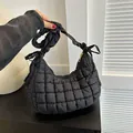Sac nuage matelassé noir avec bandoulière froncée et nœuds décoratifs mode - Noir