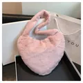 Sac à épaule mignon en peluche rose en forme de cœur avec bandoulière douce - Rose