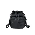 Große schwarze Nylon-Beuteltasche mit Kordelzug und praktischer Front-Reißverschlusstasche - Schwarz